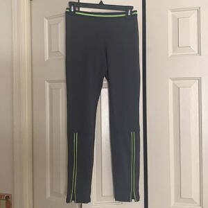 *****5 for $25 HUE Activewear Leggings